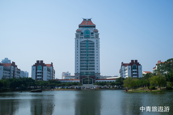 【春沐温泉 樱你而美】福建浸客都温泉/看土楼大观/游鼓浪风情/赏“大陆阿里山”永福樱花茶园/ 土楼/厦门动车4日游