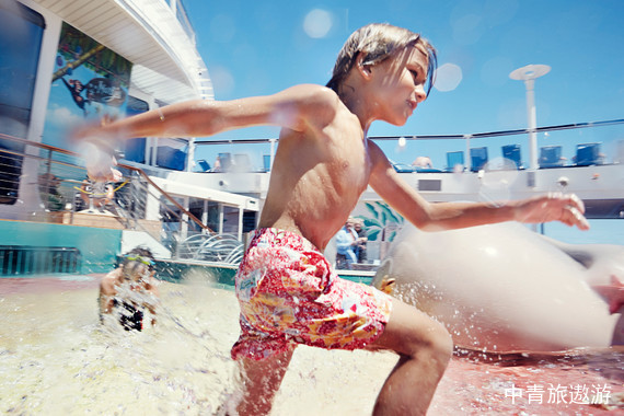 “海洋光谱号”香港 – 冲绳(过夜) – 香港 5晚6天之旅6日游