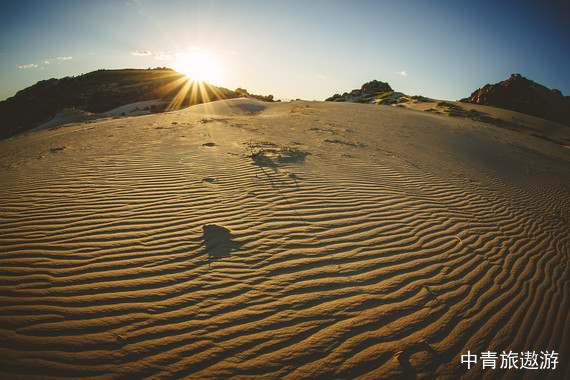 【赤峰跟团游】贡格尔草原、达里湖、阿斯哈图石林、玉龙沙湖3日游