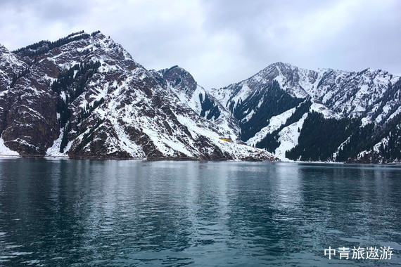 【趣玩新疆の温泉滑雪之旅】乌鲁木齐/天山天池/丝绸之路国际滑雪场/五江温泉/鄯善库木塔格沙漠/火洲吐鲁番/火焰山/维吾尔族家访双飞5日游