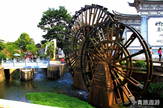 【美丽中国】云南丽江/香格里拉/泸沽湖双飞6日游【漫慢时光/纯玩/篝火晚会/土司盛宴/泸沽湖/普达措/丽江古城/猪槽船/SUV自驾/旅拍】