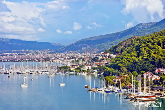 土耳其10日跟团游【伊斯坦布尔|伊兹密尔|库萨达斯|棉花堡|孔亚|卡帕多奇亚|安卡拉|番红花城】