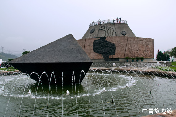 【三峡游轮-总统系列】全陪班（上水） 宜昌/三峡大瀑布/长江三峡/重庆双卧7日（三峡大坝/神农溪/双桂山/三峡大瀑布/磁器口/洪崖洞）