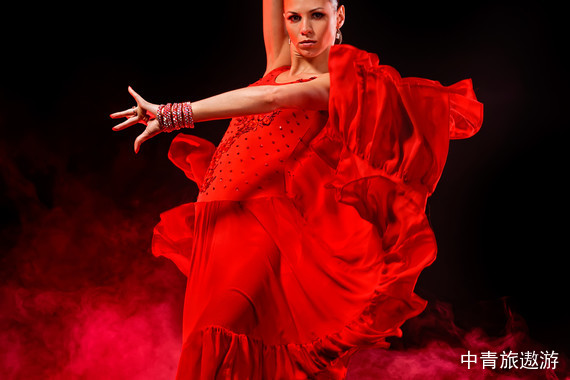 【歐洲】西班牙+葡萄牙12日【圣家教堂|桂爾公園|阿爾罕布拉宮|圣邁克爾巖洞|人骨禮拜堂|佩納宮】