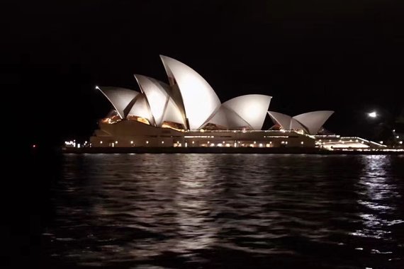 【经典】澳大利亚 悉尼、墨尔本、黄金海岸8日跟团游澳航往返（全程四星酒店，黄金海岸升级两晚五星星亿酒店）购物