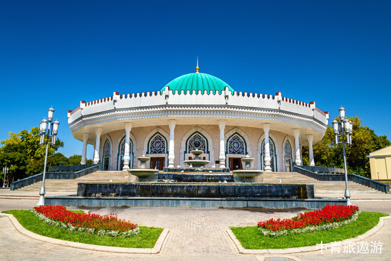 【亚洲】乌兹别克斯坦+哈萨克斯坦8日游【铁穆尔博物馆|亚洲抓饭中心|塔什干地下博物馆|乌兹别克族民俗家访活动|雷吉斯坦灯光秀|恰伦大峡谷】