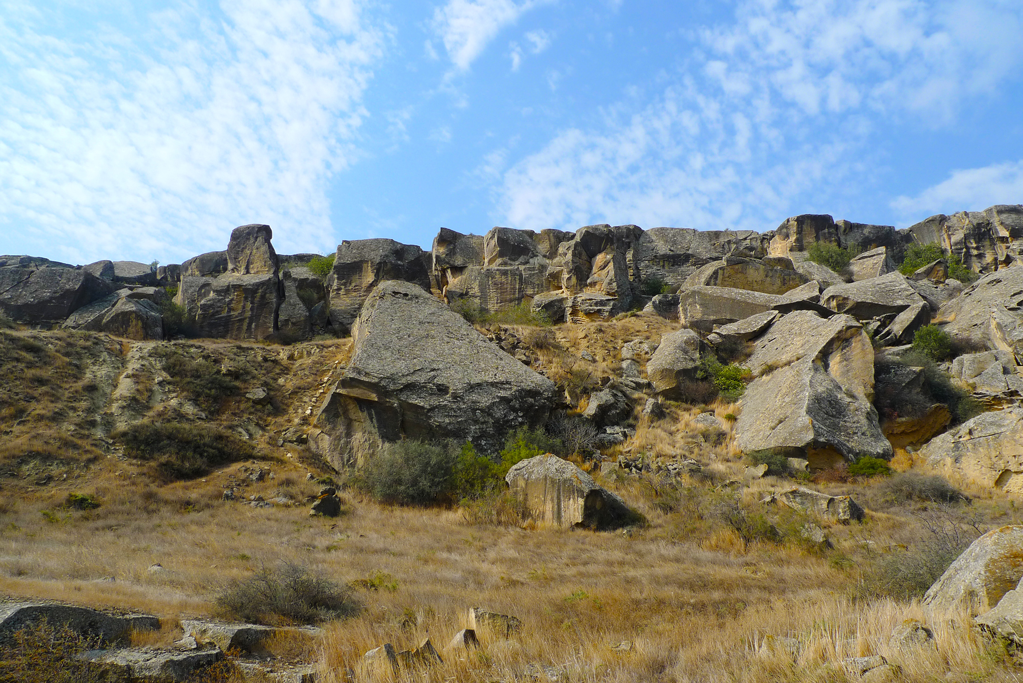 【中东非】阿塞拜疆+亚美尼亚+格鲁吉亚+巴统10晚12日【巴库|戈布斯坦岩石文化遗址|第比利斯|西格纳吉|姆茨赫塔|阿纳努里城堡|塞凡湖】