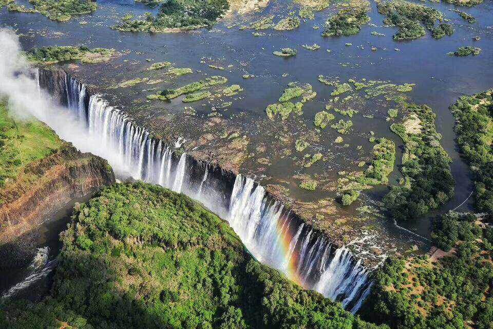 【南部非洲】津巴布韦+赞比亚+博茨瓦纳+纳米比亚4国15天【奥卡万戈三角洲丨维多利亚大瀑布丨乔贝公园丨红泥人部落丨鲸湾出海丨船游赞比西河】