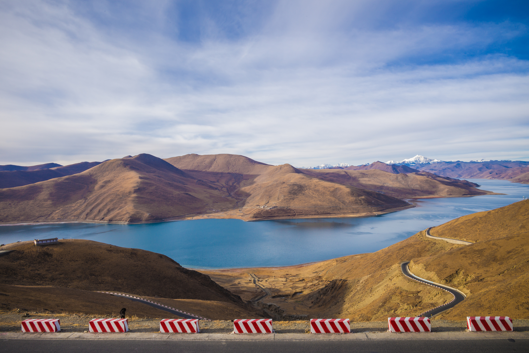 【走进阿里】西藏阿里+冈仁波齐+珠峰大本营醇享9日游【羊湖+卡若拉冰川+玛旁雍措+古格王朝+纳木那尼峰+绒布寺+加乌拉山+扎什伦布寺】