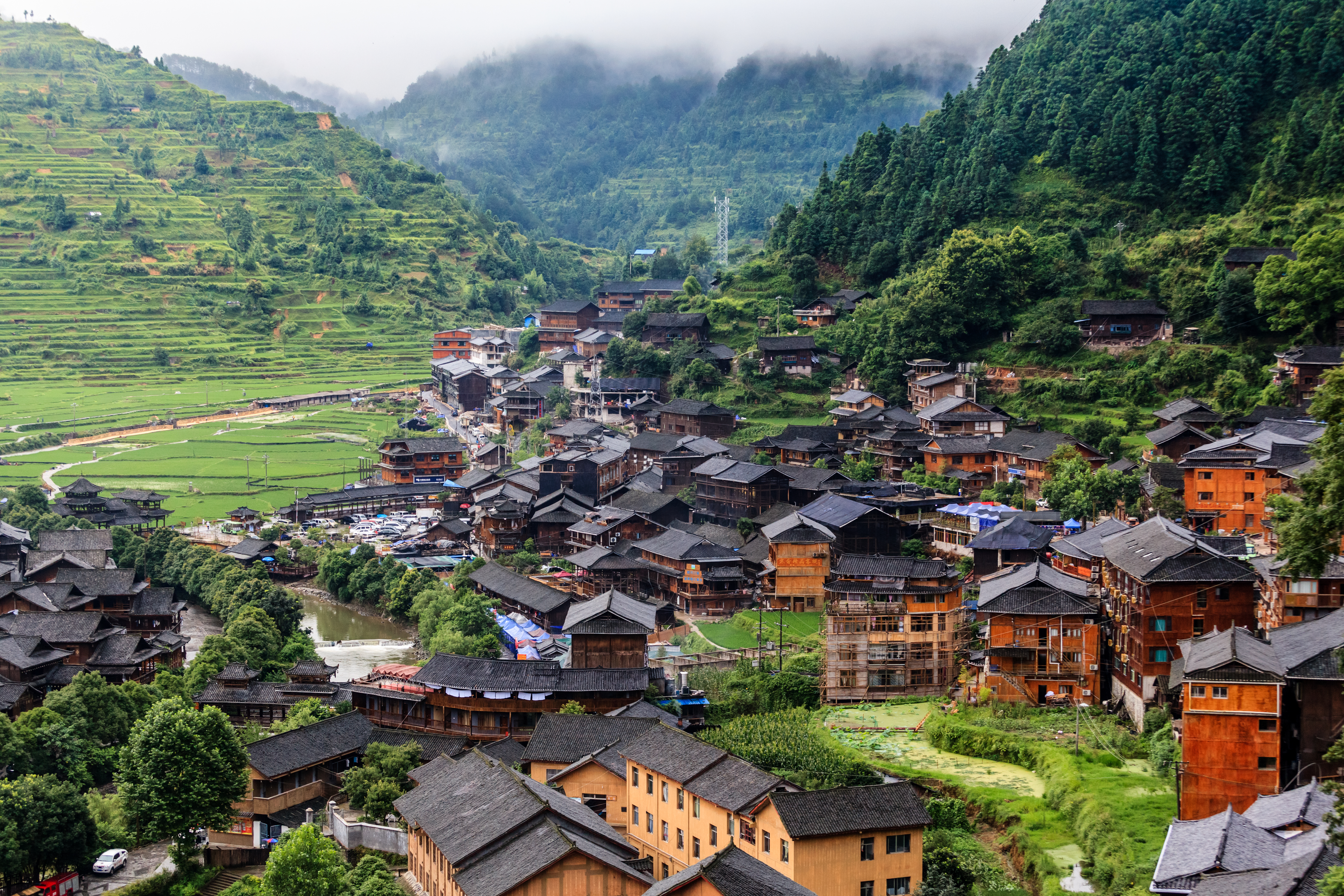 【環(huán)游貴州雙臥10天】梵凈山、鎮(zhèn)遠、遵義、黃果樹、荔波小七孔、西江千戶苗寨、萬峰林、馬嶺河、甲秀樓、天河潭、茅臺鎮(zhèn)