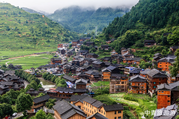 【環(huán)游貴州雙飛8天】梵凈山、鎮(zhèn)遠、遵義、黃果樹、荔波小七孔、西江千戶苗寨、萬峰林、馬嶺河、甲秀樓、天河潭、茅臺鎮(zhèn)
