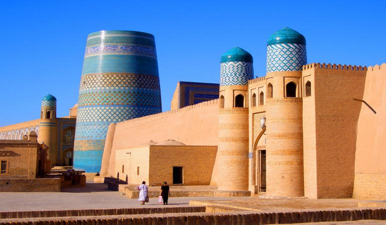 【中亚两国】哈萨克斯坦+乌兹别克斯坦10天【恰伦大峡谷丨布哈拉古城丨科克托别山丨阿拉木图丨撒马尔罕丨塔什干丨雷基斯坦广场】